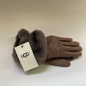 UGG wool-lined leather glove.